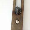 Gesù crocifisso su legno portatore della preziosità della vita